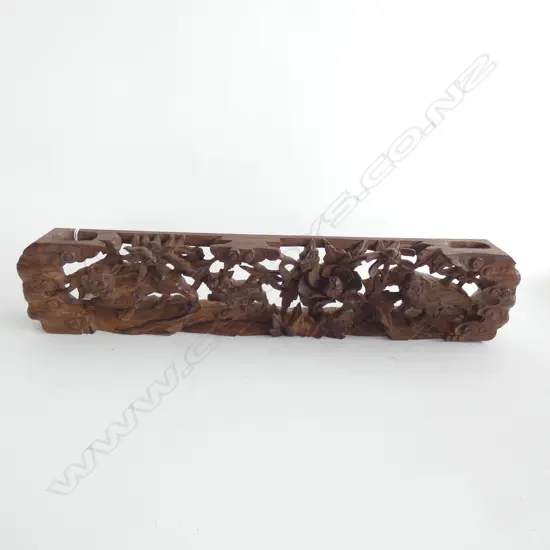 HONG MU (ROSEWOOD) BUDDHIST CARVING 3 FOO DOGS 1.1KG W 477 H 94 X 48MM