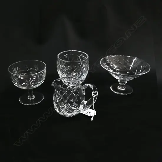 4 SMALL  PIECES CRYSTAL BOWLS JUGS  ETC 