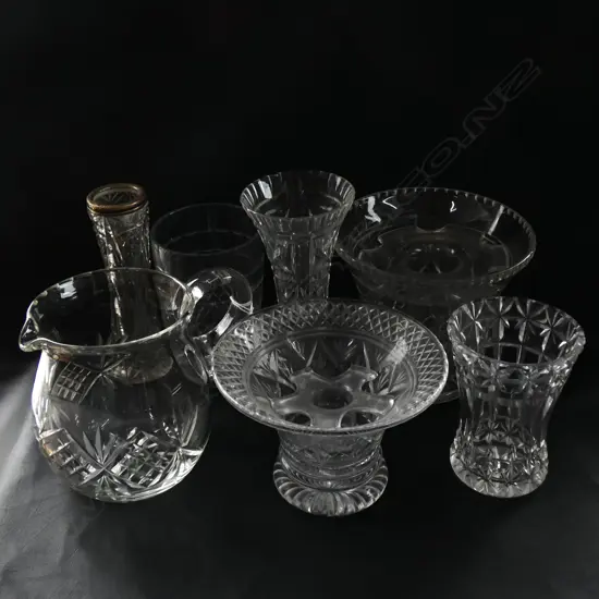 7 PCES CRYSTAL; 6 VASES (1 STG RIM) + JUG H.155mm