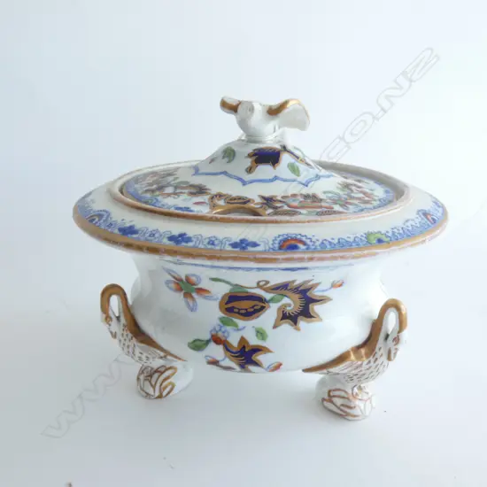 VICTORIAN 3 LEGGED LIDDED BOWL 180mm dia AF