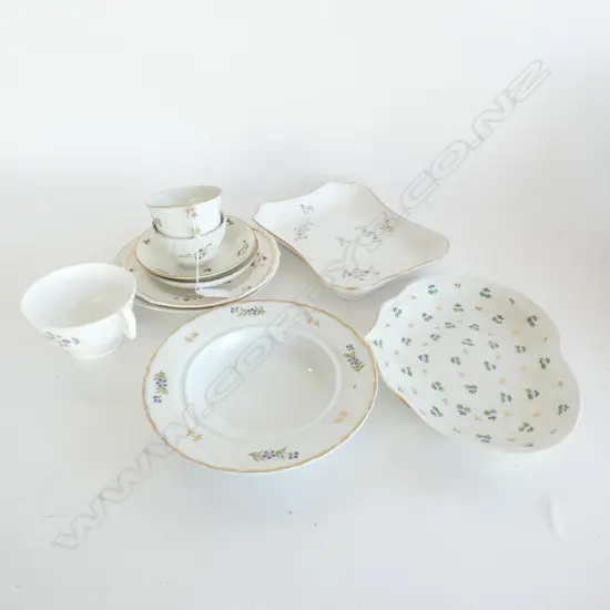 ASST. 19thC DERBY / COALPORT CHINA - GILT w. FLORAL SRAYS, ETC