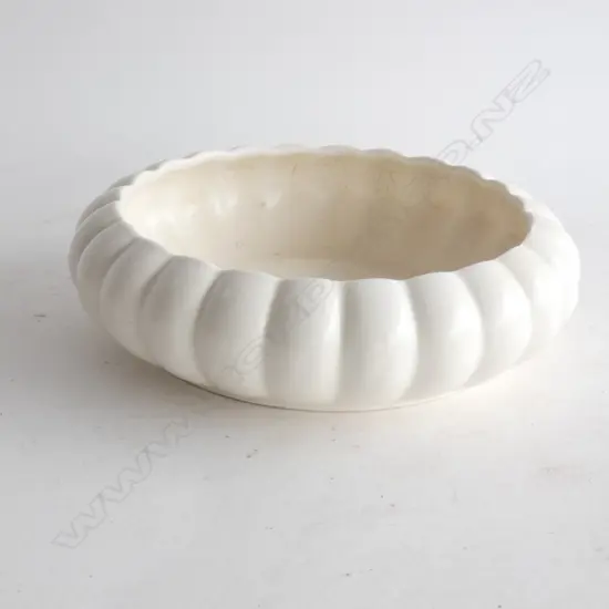 (17717) CROWN LYNN BOWL DIA 1900MM