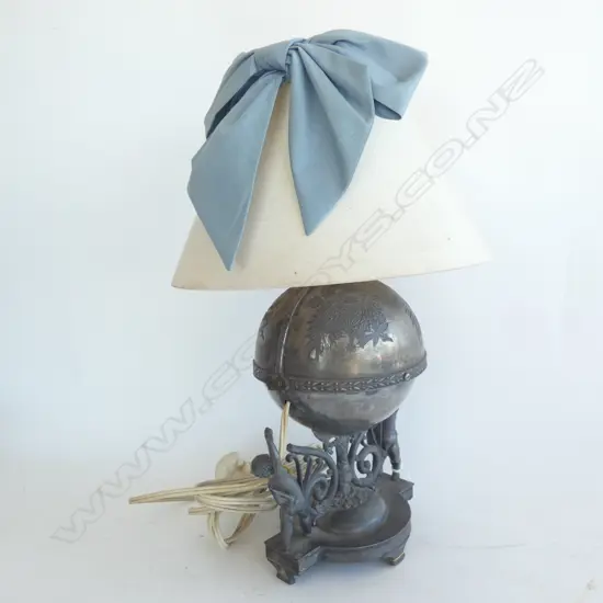 OLD SILVERPLATE CENTREPIECE CONVERTED TO LAMP w. BOW H.410mm