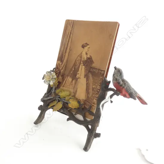 VINTAGE METAL PAINTED BIRD & FLOWER PHOTO / BUSINESS CARD HOLDER 