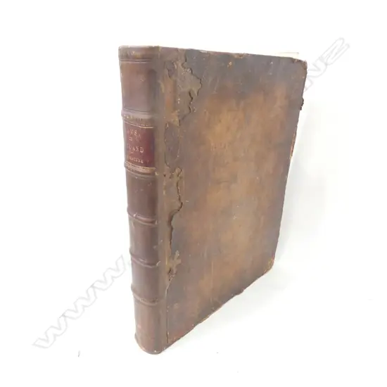 ANTIQUE BOOK (1771) 'TRACTS CHIEFLY RELATING TO THE ANTIQUTIES AND LAWS OF ENGLAND'...