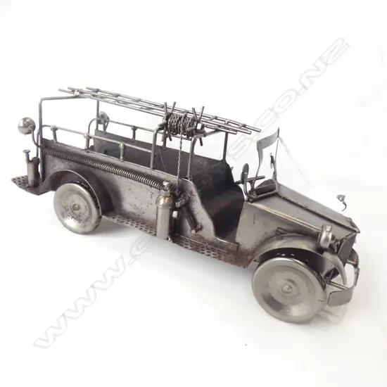 LG METAL TOY FIRE TRUCK L385MM 