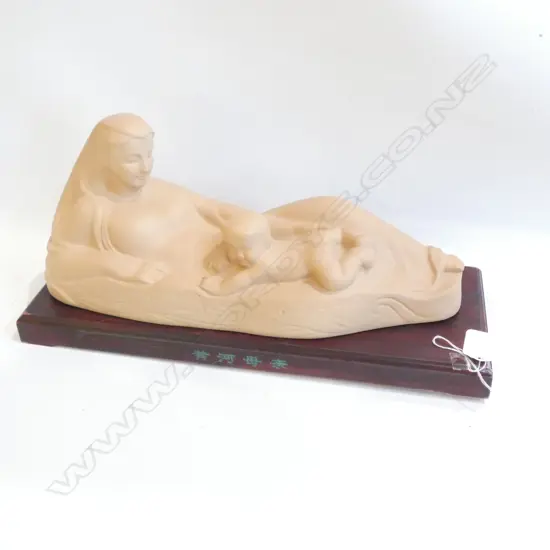CHINESE MOTHER OTHE THE YELLOW RIVER CLAY FIGURE H.350MM w WOODEN STAND