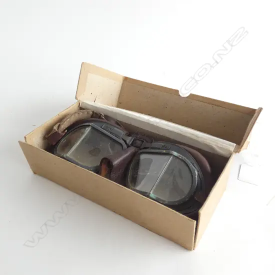 WWII RAF FLYING GOOGLES MK. VIII IN ORIG. BOX 