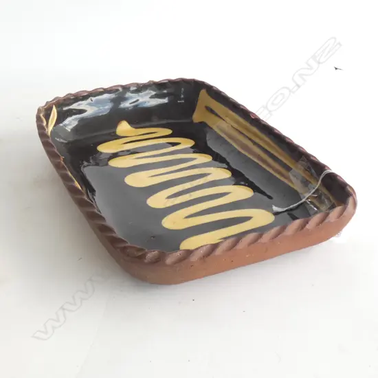 WINCHCOMBE POTTERY BLACK TRAY 320x210mm