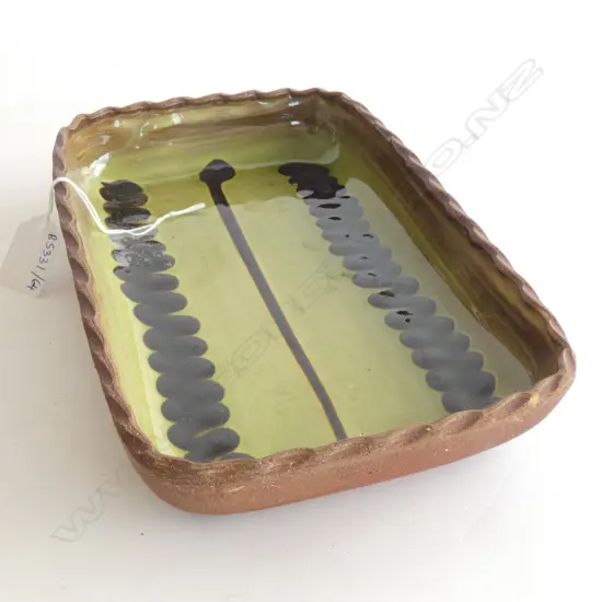 WINCHCOMBE POTTERY GREEN TRAY 260x170mm
