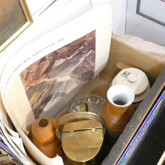 BOX MISC VASES ALEXANDER TURNBULL LIBRARY PRINTS ETC