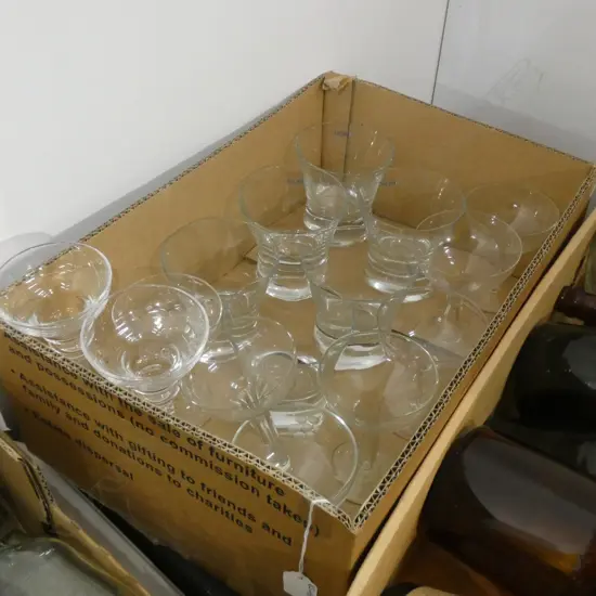 BOX LOT MISC GLASSES; HOLLOW STEM CHAMPAGNE ETC