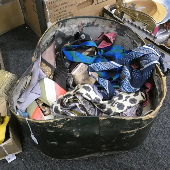 OLD BOX WOODEN SHOE LASTS / TIES ETC..