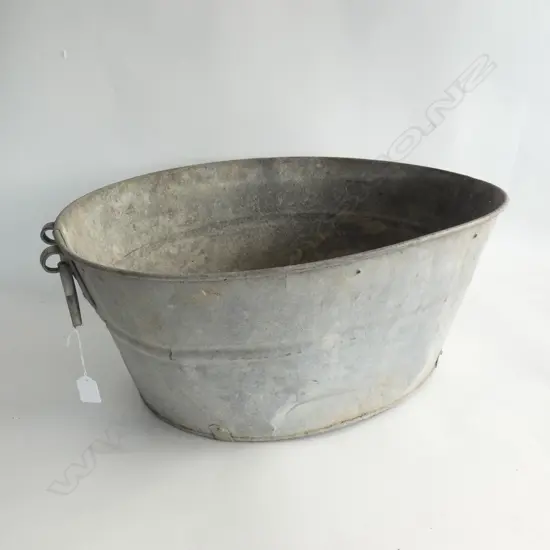 LARGE VINTAGE GALVINISED STEEL TUB L.600mm