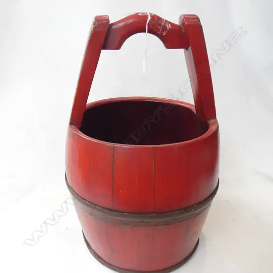 CHINESE BUCKET RED 