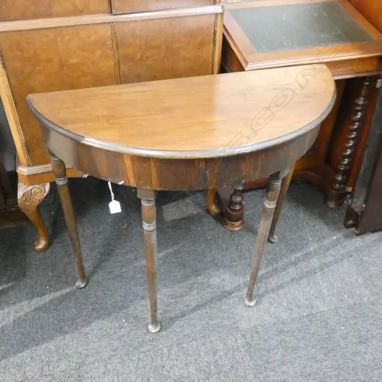 MAHOGANY HALL TABLE W 780 MM