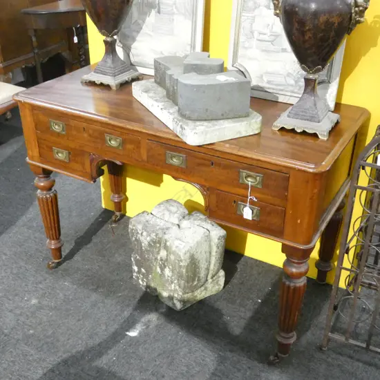 SMALL VICTORIAN MAHOGANY DESK H720 W1039 D475