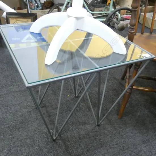 MODERN DESIGNER GLASS TOPPED SIDE TABLE 575mm sq H.510mm