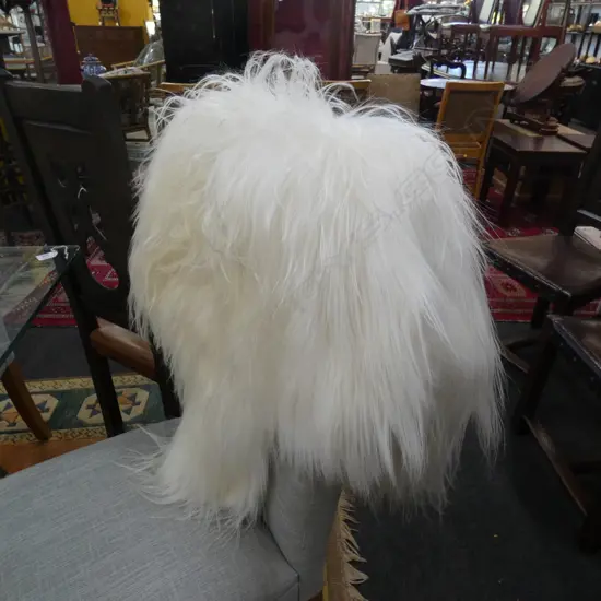 MONGOLIAN WHITE WOOL RUG L.1000mm