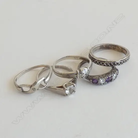 5 SILVER RINGS