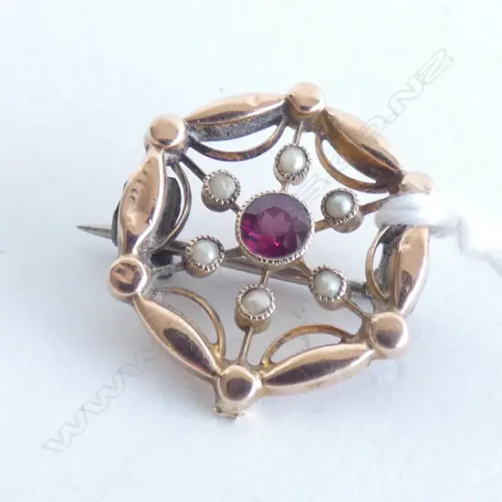 9CT ROSE GOLD AND SEED PEARL BROOCH