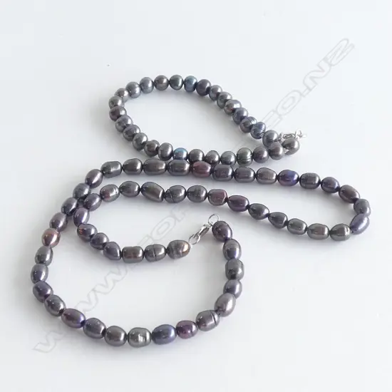 FRESH WATER BLACK PEARL NECKLACE & BRACELET 