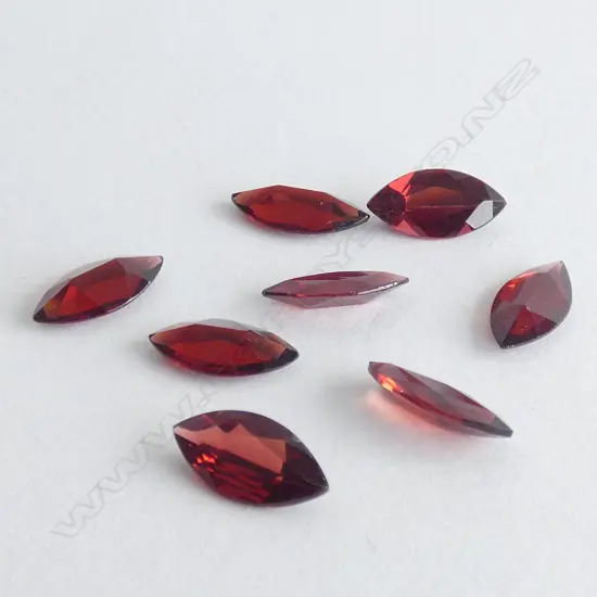 10CT FACETED GARNETS, NAVETTE SHAPE