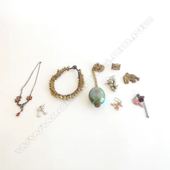 BAG ASST COSTUME JEWELLERY