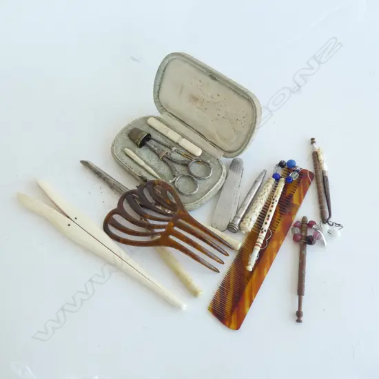 BAG BONE / TORTOISESHELL DRESSING TABLE ITEMS / RATTLES ETC.