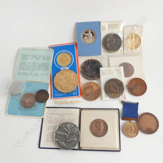 BAG OF ASST. MEDALS & COMMEMORATIVE TOKENS