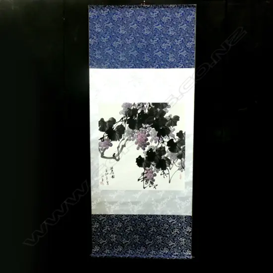 BOXED CHINESE H/PAINTED SCROLL GRAPES ON VINE L.1940mm W.810mm