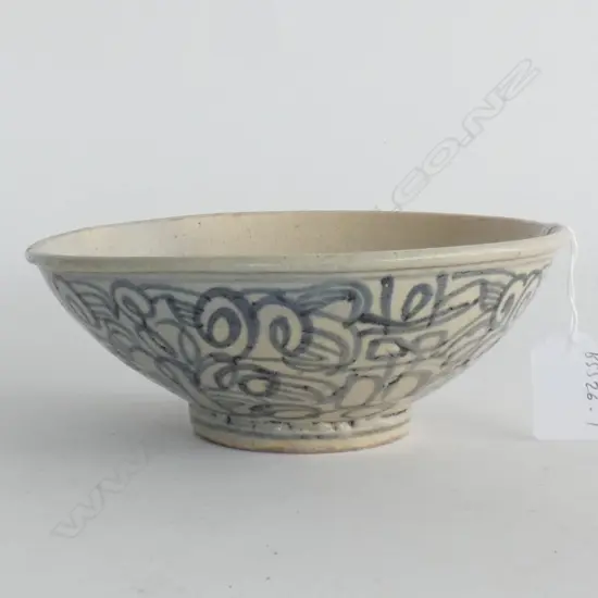 PROVIINCIAL CHINESE MING INKY BLUE DECORATED SMALL BOWL, Dia.165mm
