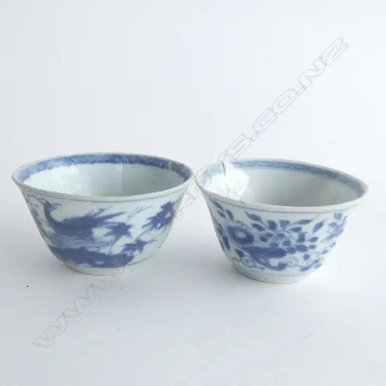2 MING DYNASTY ? SMALL CUPS BLUE & WHITE