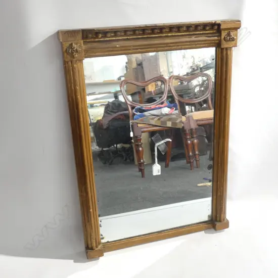ANTIQUE GILT FRAMED MIRROR 695x510mm