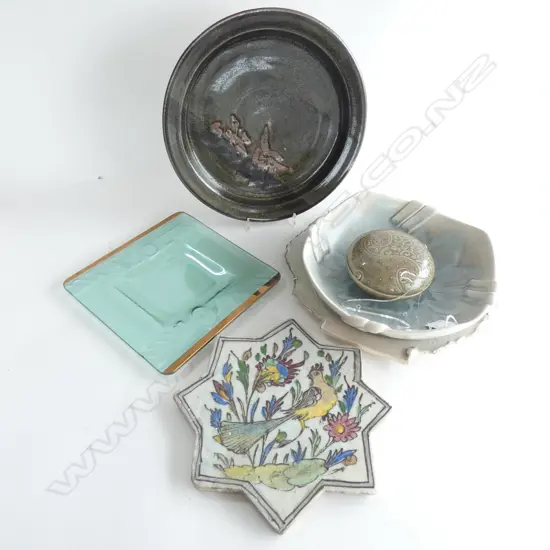 5 PLATES; STUDIO POTTERY 295mm dia, GLASS ETC + LIDDED CERAMIC CONTAINER