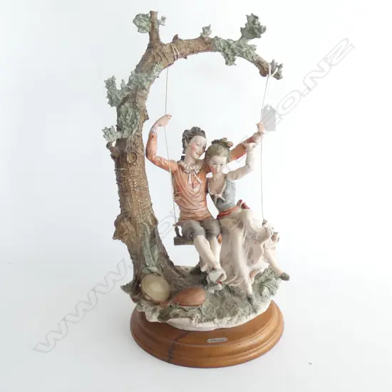 ITALIAN CAPODIMONTE COUPLE ON SWING H.420mm