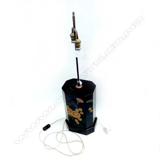 BLACK LACQUER LAMP NO SHADE H.800mm