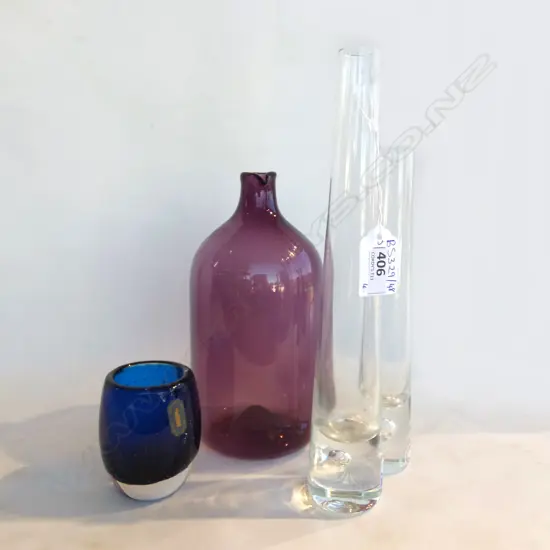 3 PCES SCANDINAVIAN GLASS H.250mm + WHITEFRIARS BLUE VASE