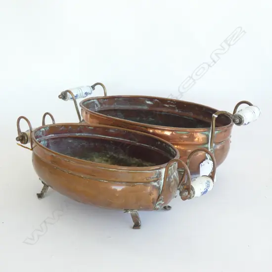 PR GRADUATED COPPER OVAL DISHES w DELFT HANDLES (LG L370MM)