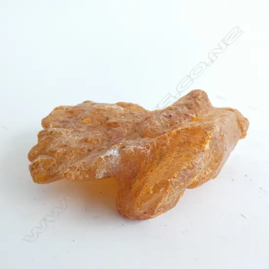 400 GRAM KAURI GUM PIECE; UNPOLISHED GOOD COLOUR & CLARITY L.150mm