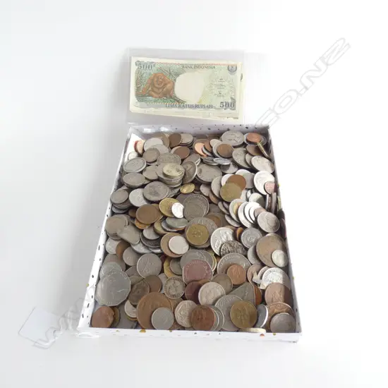 ASST. WORLD NOTES & COINS