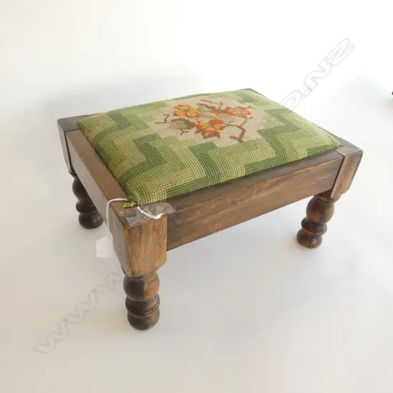 TAPESTRY FOOT STOOL 