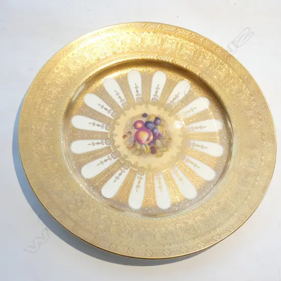 AYNSLEY GUILDED CABNET PLATE