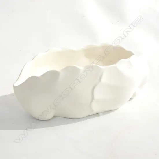 CROWN LYNN WHITEWARE VASE #105 L.265mm