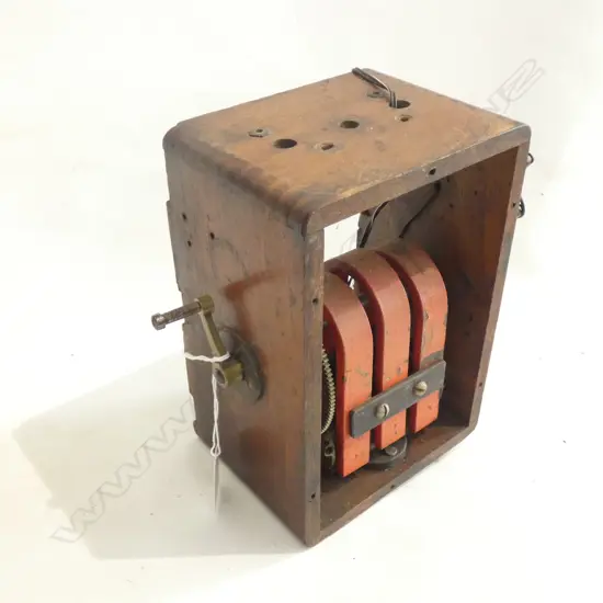 VINTAGE WOODEN CASED HAND CRANK GENERATOR H. 215MM