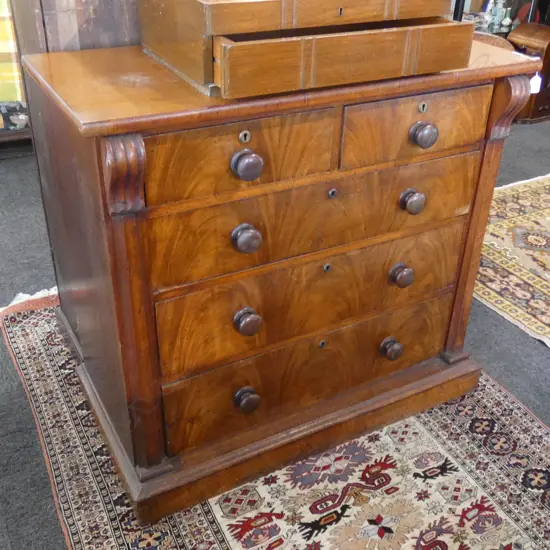 WILLIAM IV / EARLY VICTORIAN SMALL PROPORTION CHEST OF 5 DRAWERS...