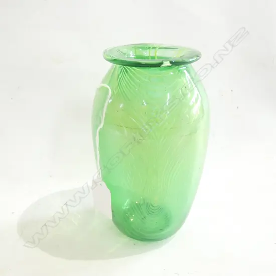 GREEN ART GLASS VASE H.170mm