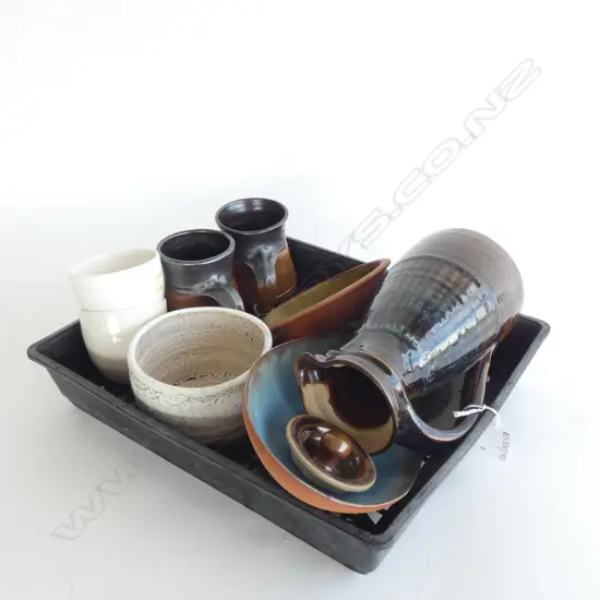 9 POTTERY PCES INCL. 2 BENDIGO MUGS, PAUL MELSER STAND, YELLAND DISH ETC