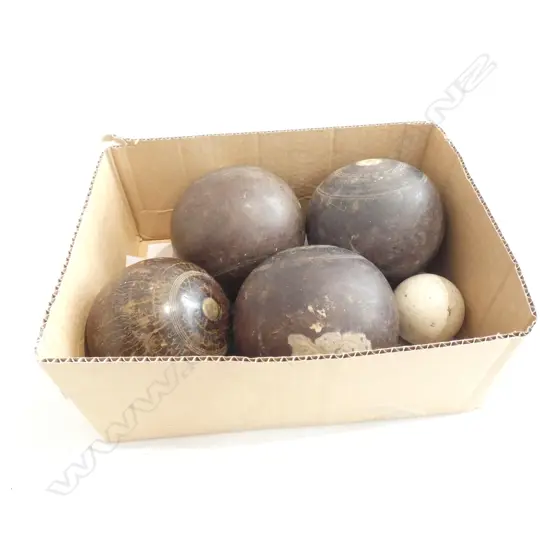 5 OLD BOWLING BALLS
