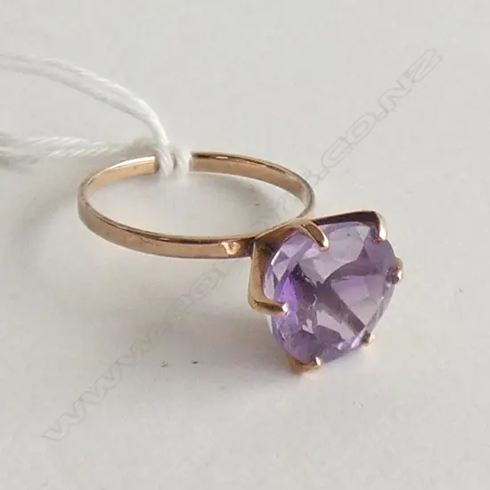 9CT GOLD (NO STAMP) RING 3 GRAMS